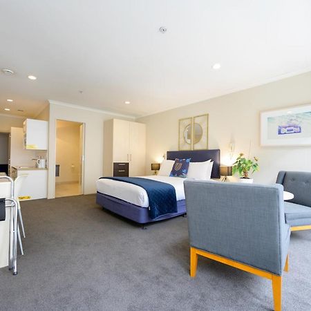 U Residence Hotel Уелингтън Екстериор снимка