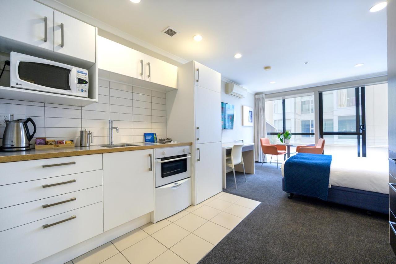 U Residence Hotel Уелингтън Екстериор снимка
