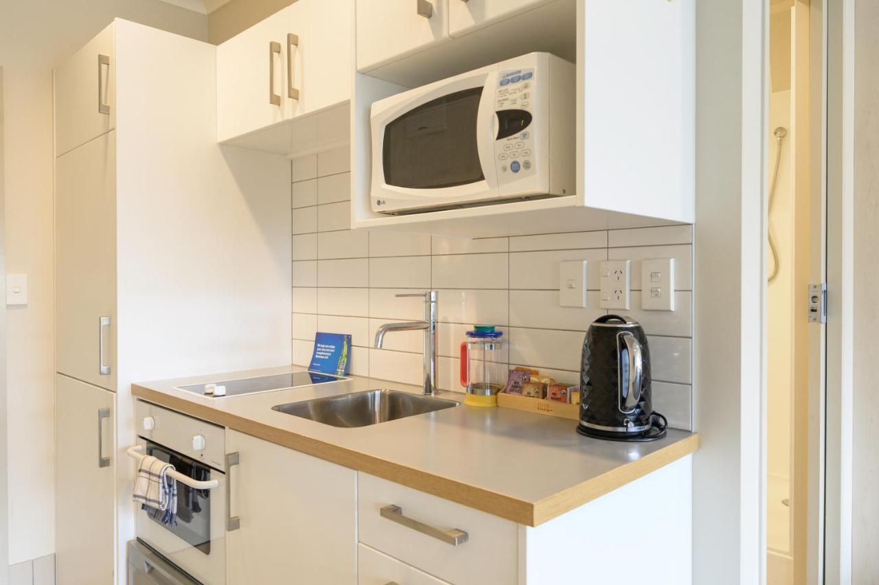 U Residence Hotel Уелингтън Екстериор снимка